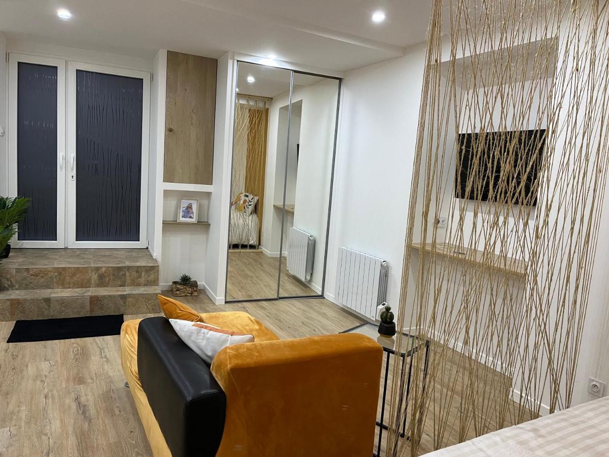 Appartement Luxe Jaune Сент-Этьен Экстерьер фото