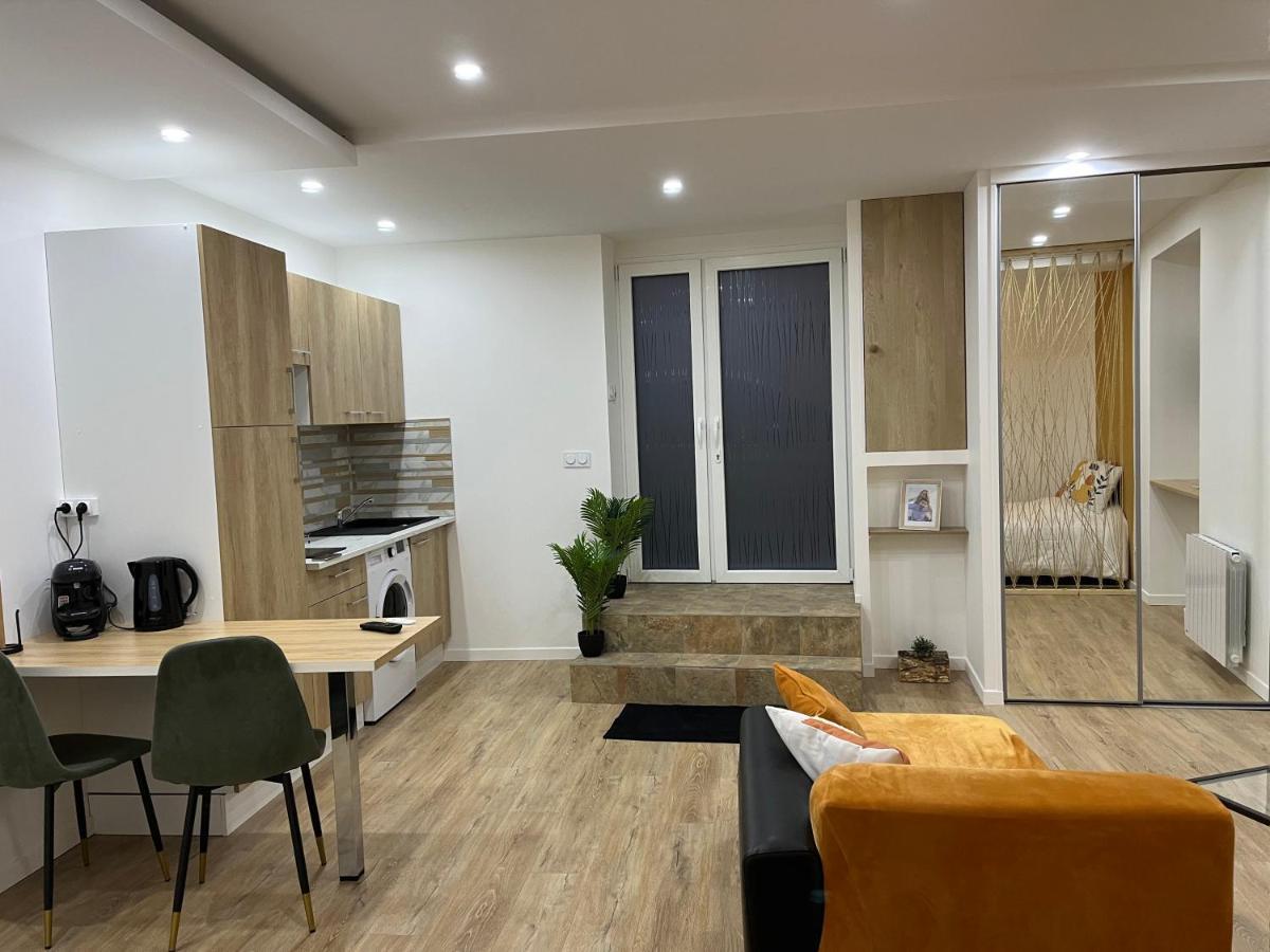 Appartement Luxe Jaune Сент-Этьен Экстерьер фото