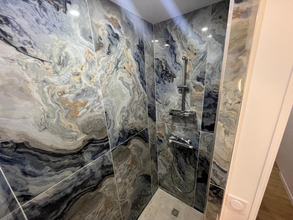 Appartement Luxe Jaune Сент-Этьен Экстерьер фото