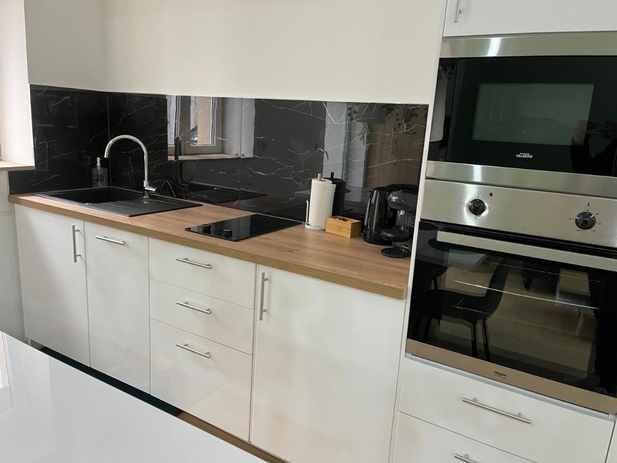 Appartement Luxe Jaune Сент-Этьен Экстерьер фото